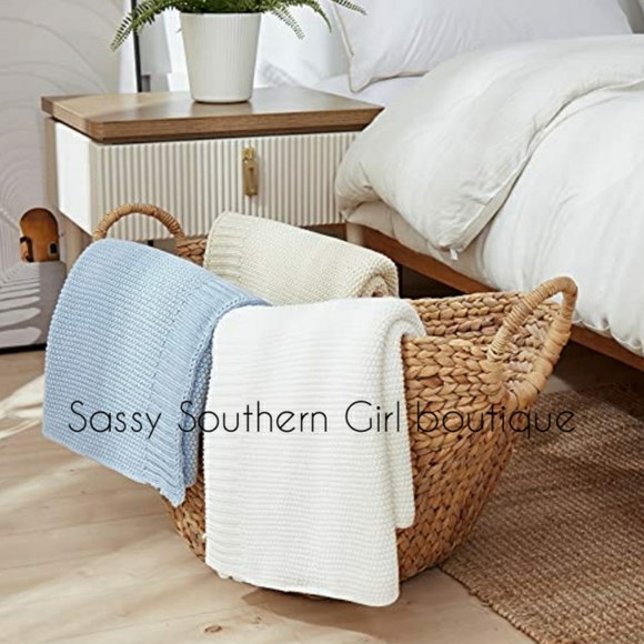 🆕⭐ Light blue cable knit blanket - Picture 2 of 9